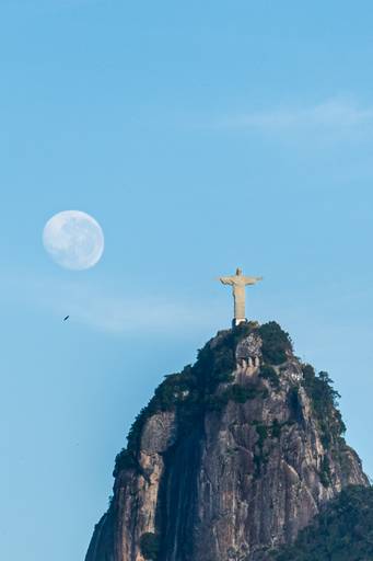Cristo e Lua
