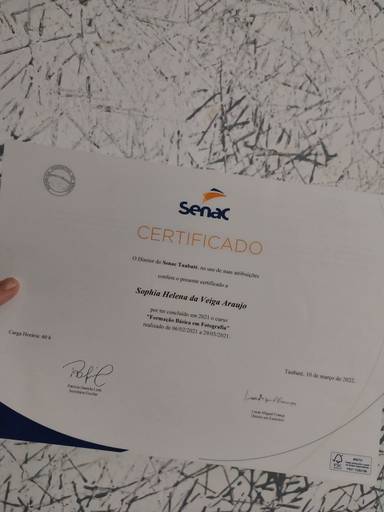 Formada em Informação Básica de Fotografia pelo Senac Taubaté 