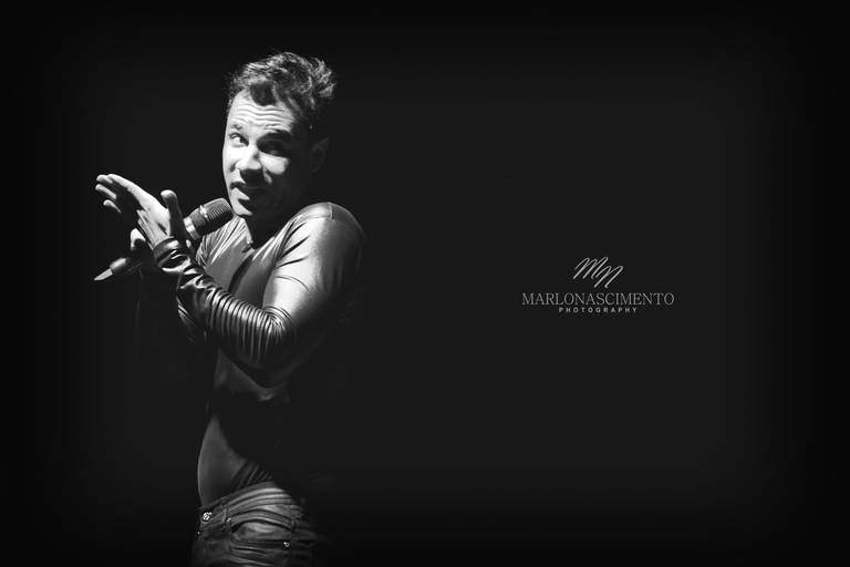 Stand Up Comedy - Show de Humor - Rodrigo Santana - Quenzas Hall - Macaé / Rio de Janeiro