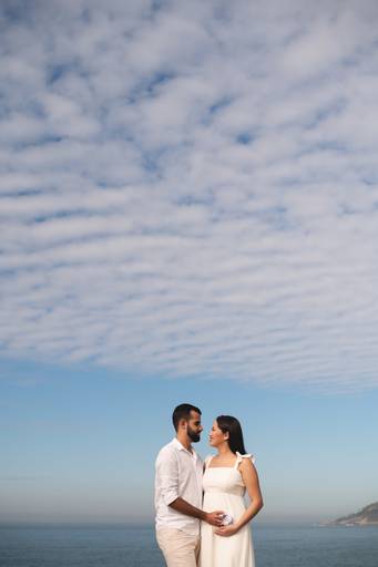 ensaio gestação na praia de grumari