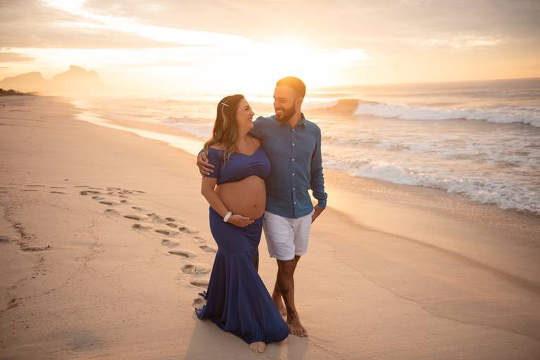 fotografia gestante na praia  da reserva 