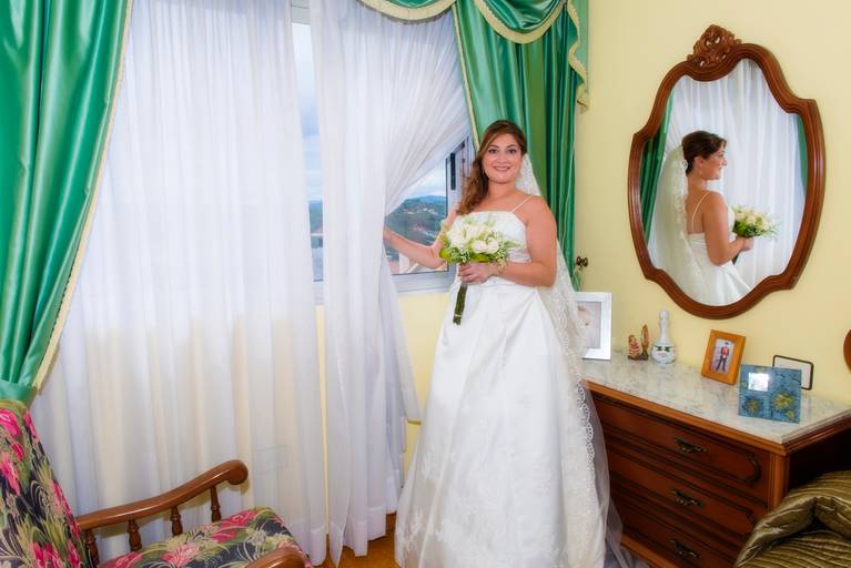  Las  fotos y los novios