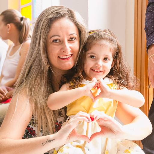 Batizado da pequena Amanda na Igreja Nossa Senhora do Bom Conselho, em São Paulo.