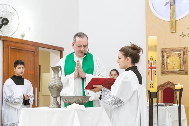 Fotos da cerimônia e festa de batismo do pequeno Pietro, na paróquia Santo Antônio, no bairro de Santo Amaro em São Paulo.
