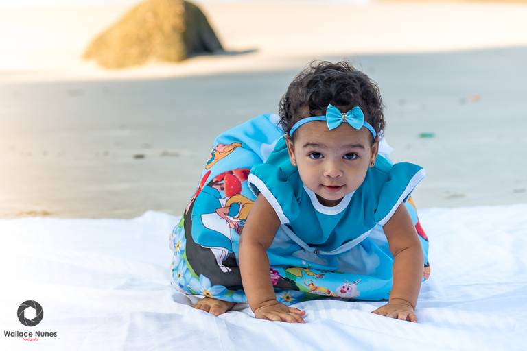 Ensaio Smash the cake na praia da Alice