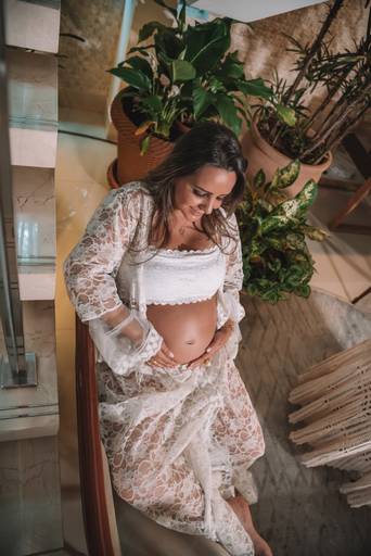 Ensaio gestante estúdio esperando Laura 