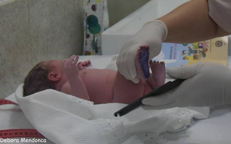 Foto parto chegada Alice