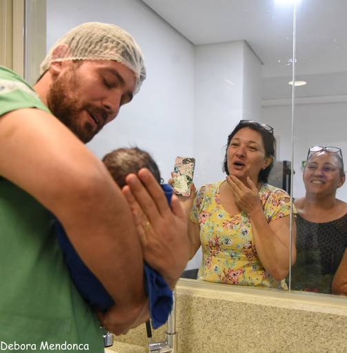 Foto de parto chegada do Enzo