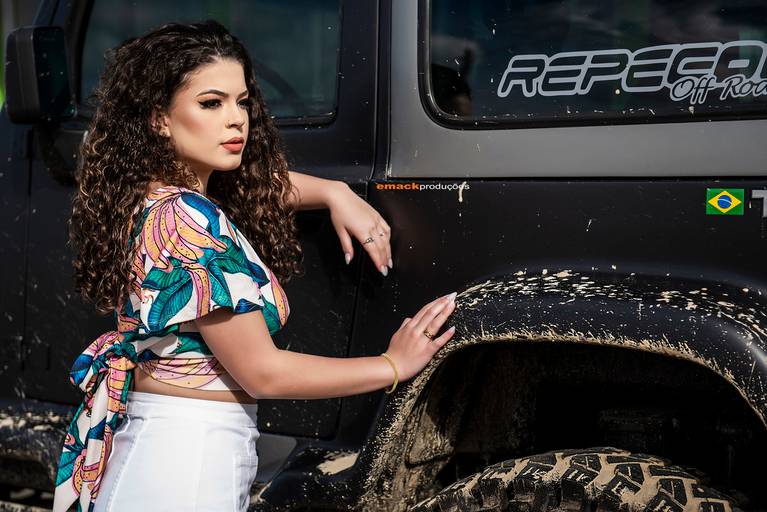 book-15 anos-fotografo-profissional-ensaio fotografico-vestido de 15 anos-castelo-praia-cavalo-gramado-torres-bento goncalves-book urbano-porto alegre