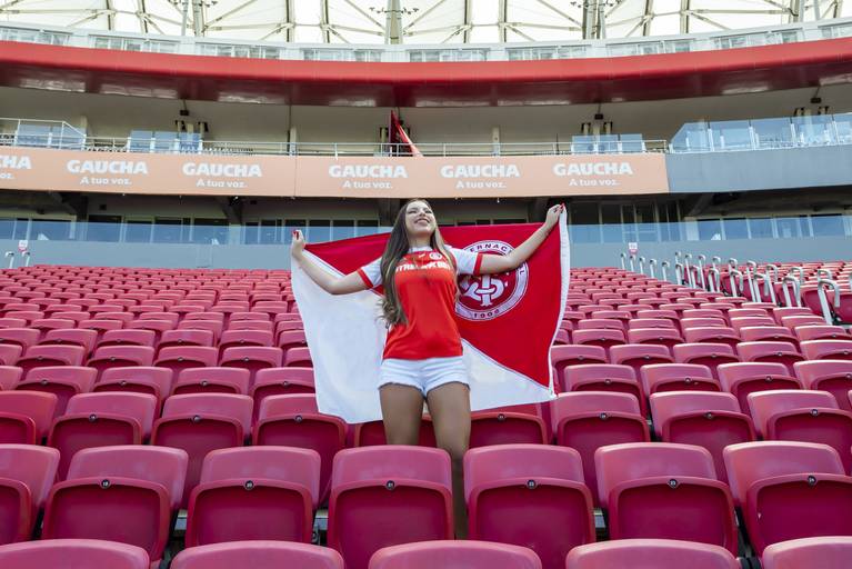 book-15 anos-fotografo-profissional-ensaio fotografico-vestido de 15 anos-castelo-praia-cavalo-gramado-torres-bento goncalves-book urbano-porto alegre