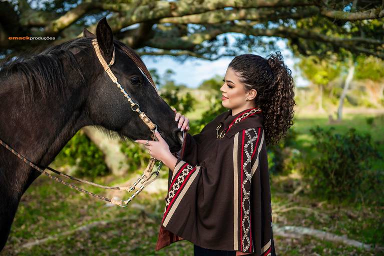 book-15 anos-fotografo-profissional-ensaio fotografico-vestido de 15 anos-castelo-praia-cavalo-gramado-torres-bento goncalves-book urbano-porto alegre