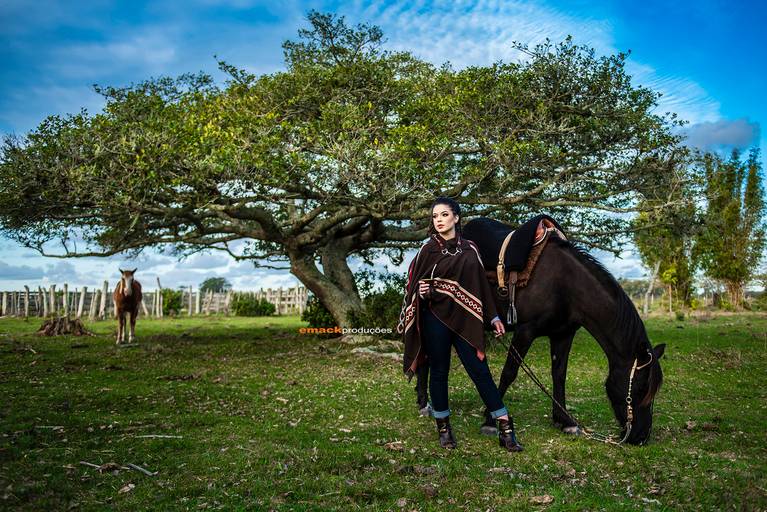 book-15 anos-fotografo-profissional-ensaio fotografico-vestido de 15 anos-castelo-praia-cavalo-gramado-torres-bento goncalves-book urbano-porto alegre