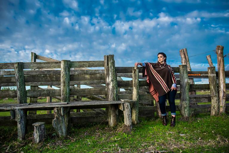 book-15 anos-fotografo-profissional-ensaio fotografico-vestido de 15 anos-castelo-praia-cavalo-gramado-torres-bento goncalves-book urbano-porto alegre