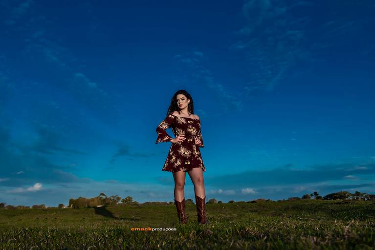 book-15 anos-fotografo-profissional-ensaio fotografico-vestido de 15 anos-castelo-praia-cavalo-gramado-torres-bento goncalves-book urbano-porto alegre