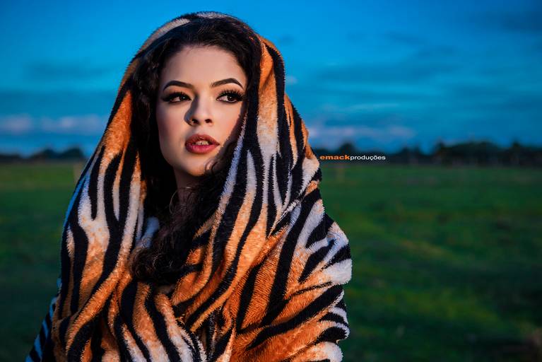 book-15 anos-fotografo-profissional-ensaio fotografico-vestido de 15 anos-castelo-praia-cavalo-gramado-torres-bento goncalves-book urbano-porto alegre