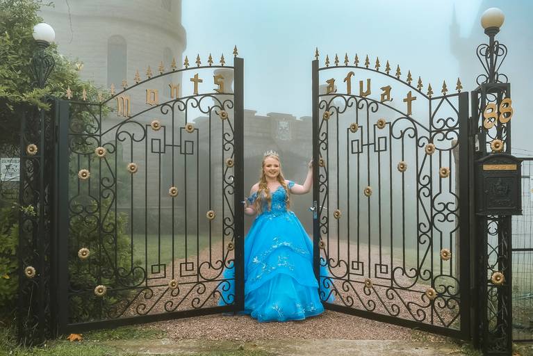 book-15 anos-fotografo-profissional-ensaio fotografico-vestido de 15 anos-castelo-praia-cavalo-gramado-torres-bento goncalves-book urbano-porto alegre