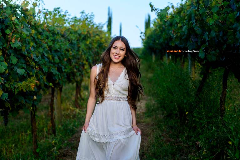 book-15 anos-fotografo-profissional-ensaio fotografico-vestido de 15 anos-castelo-praia-cavalo-gramado-torres-bento goncalves-book urbano-porto alegre