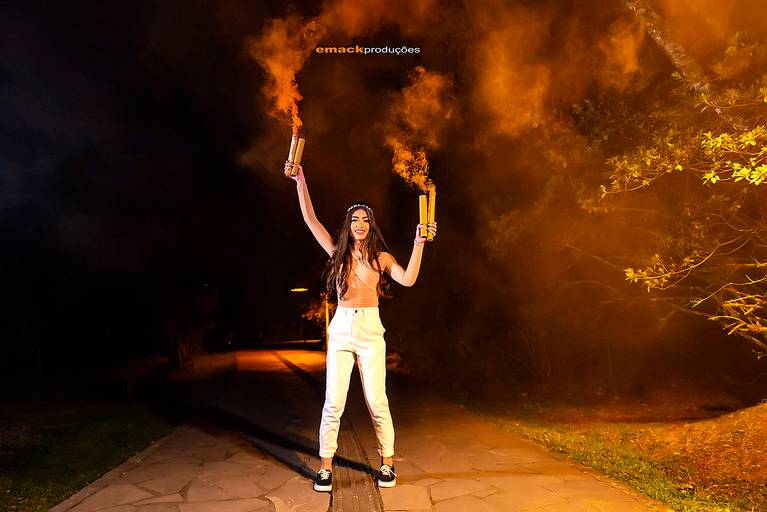 book-15 anos-fotografo-profissional-ensaio fotografico-vestido de 15 anos-castelo-praia-cavalo-gramado-torres-bento goncalves-book urbano-porto alegre