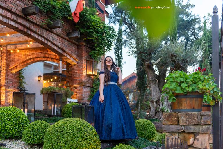 book-15 anos-fotografo-profissional-ensaio fotografico-vestido de 15 anos-castelo-praia-cavalo-gramado-torres-bento goncalves-book urbano-porto alegre