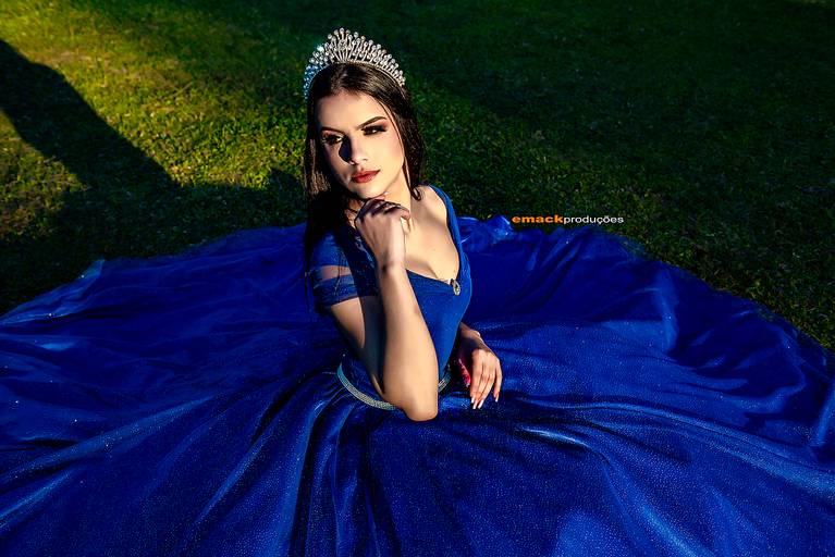 book-15 anos-fotografo-profissional-ensaio fotografico-vestido de 15 anos-castelo-praia-cavalo-gramado-torres-bento goncalves-book urbano-porto alegre