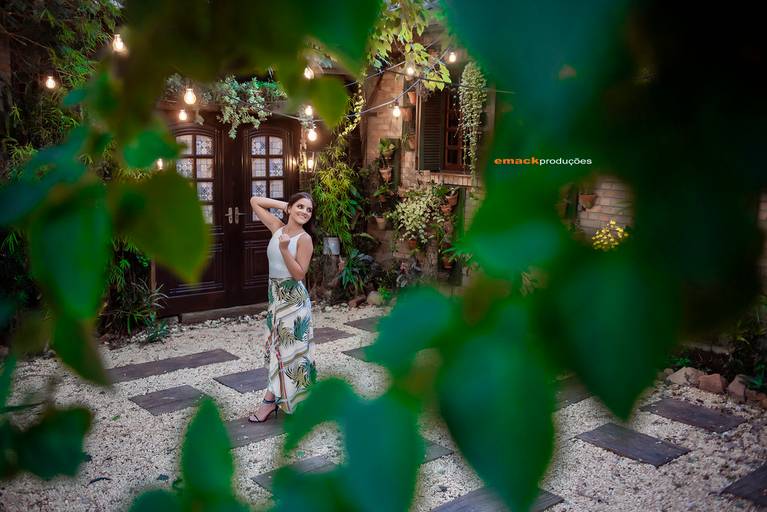 book-15 anos-fotografo-profissional-ensaio fotografico-vestido de 15 anos-castelo-praia-cavalo-gramado-torres-bento goncalves-book urbano-porto alegre