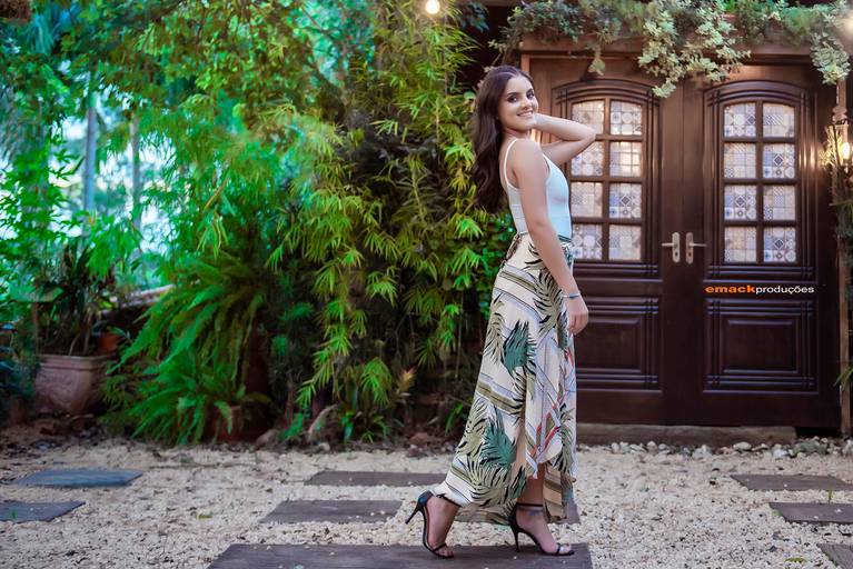 book-15 anos-fotografo-profissional-ensaio fotografico-vestido de 15 anos-castelo-praia-cavalo-gramado-torres-bento goncalves-book urbano-porto alegre