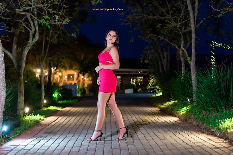 book-15 anos-fotografo-profissional-ensaio fotografico-vestido de 15 anos-castelo-praia-cavalo-gramado-torres-bento goncalves-book urbano-porto alegre