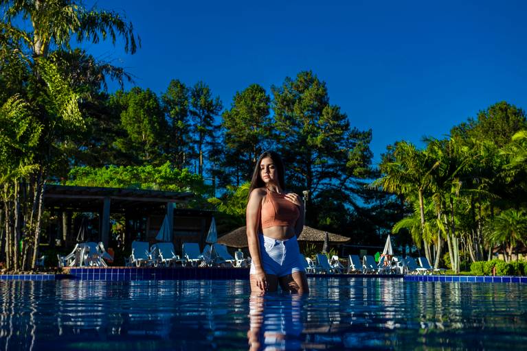 book-15 anos-fotografo-profissional-ensaio fotografico-vestido de 15 anos-castelo-praia-cavalo-gramado-torres-bento goncalves-book urbano-porto alegre