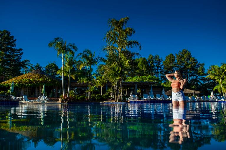 book-15 anos-fotografo-profissional-ensaio fotografico-vestido de 15 anos-castelo-praia-cavalo-gramado-torres-bento goncalves-book urbano-porto alegre