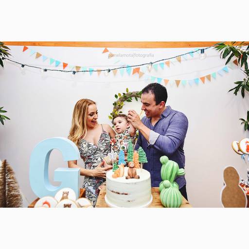 aniversario em casa, festa no quintal. Festinhas com decoração no tema floresta. Madrica Festas