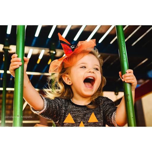 Festa infantil com o tema halloween, festa a fantasia, festa de criança em casa, quintal. Ideias para festas a fantasia