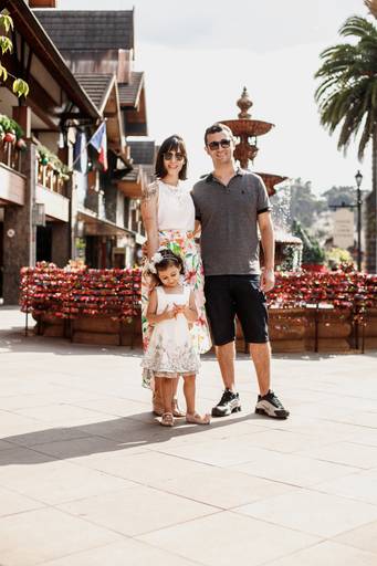 fotografo barato gramado pacote prime gourmet fotos rua torta ensaio fotos  familia criança infantil gramadobook fonte do amor eterno