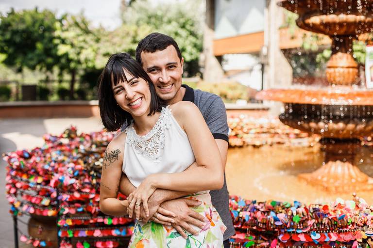 casal fotografo barato gramado pacote prime gourmet fotos rua torta ensaio fotos  familia criança infantil gramadobook fonte do amor eterno