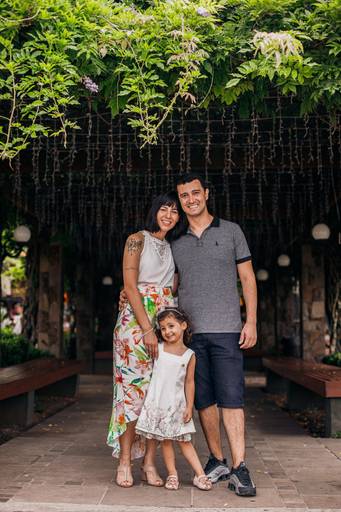 casal fotografo barato gramado pacote prime gourmet fotos rua torta ensaio fotos  familia criança infantil gramadobook igreja matriz