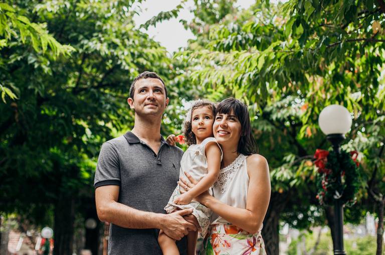 casal fotografo barato gramado pacote prime gourmet fotos rua torta ensaio fotos  familia criança infantil gramadobook praça major nicoletti