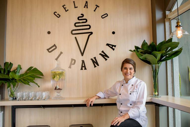 Debora Ractz Lima empreendedora e criadora do negócio Gelato Di Panna em Florianópolis