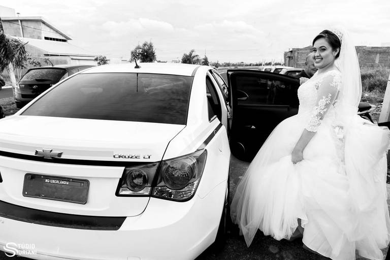 Noiva indo para casamento em Uberlândia 