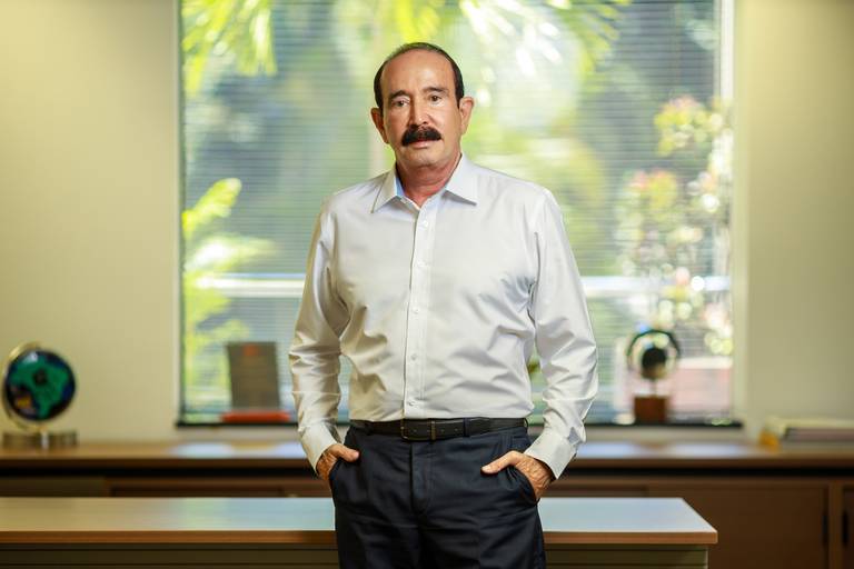 Retrato de CEO no rio de janeiro