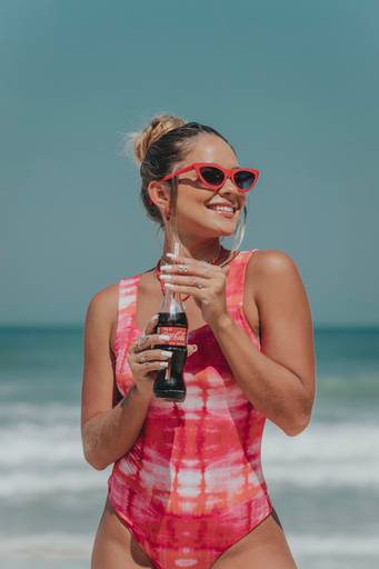 fotografia de moda beachwear mar de lotus na praia da barra da tijuca pelo fotógrafo paulo lima