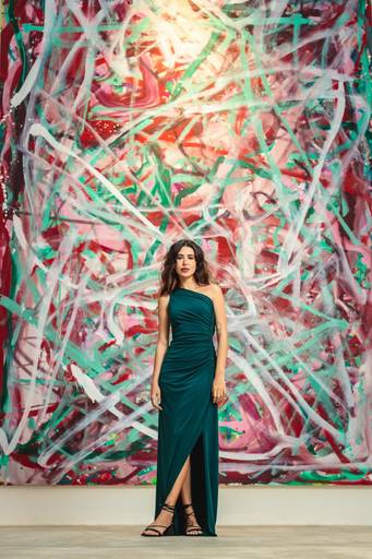 Fotografia de moda em galeria de artes no joá rio de janeiro com a modelo isadora porto com produção da Danda Xavier e direção fotográfica Paulo Henrique Lima