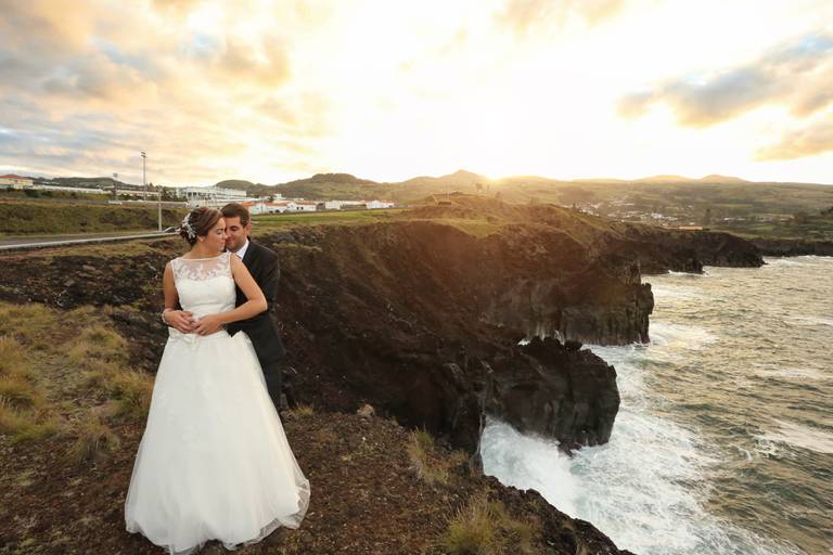 foto no miradouro nas capelas em  são miguel açores