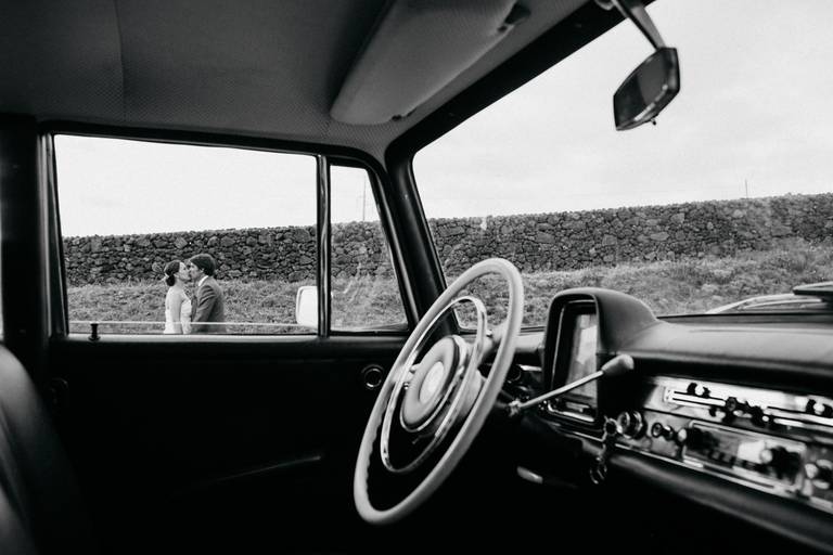 carro antigo em casamento de são miguel açores