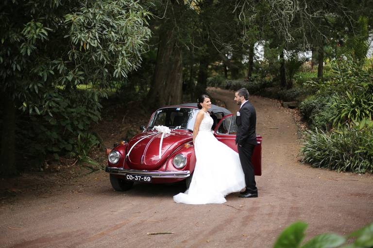 namorando com carro antigo nos açores
