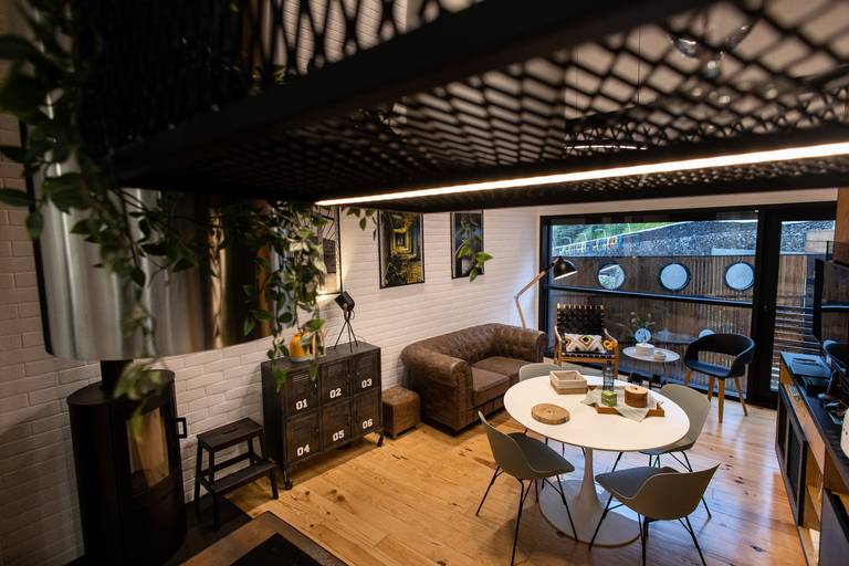 dark studio - ribeira grande