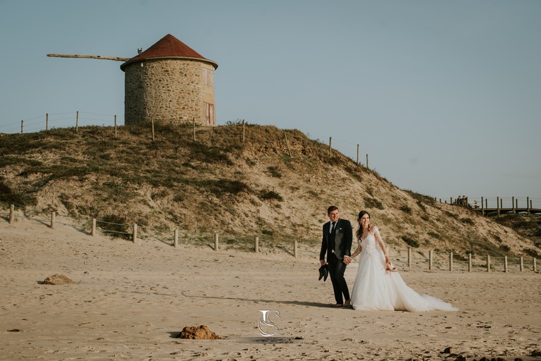 Wedding Destination-Best Photographer-Love the dress-Praia-Portugal