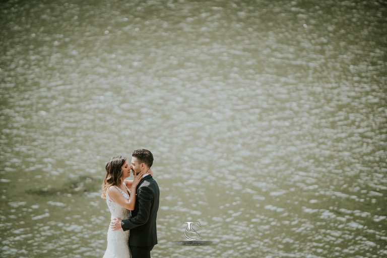 Wedding Destination-Best Photographer-Love the dress-Rio Douro-Régua-Portugal