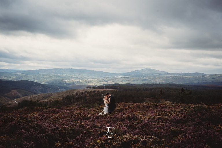 Wedding Destination-Best Photographer-Love the dress-Mondim-Portugal