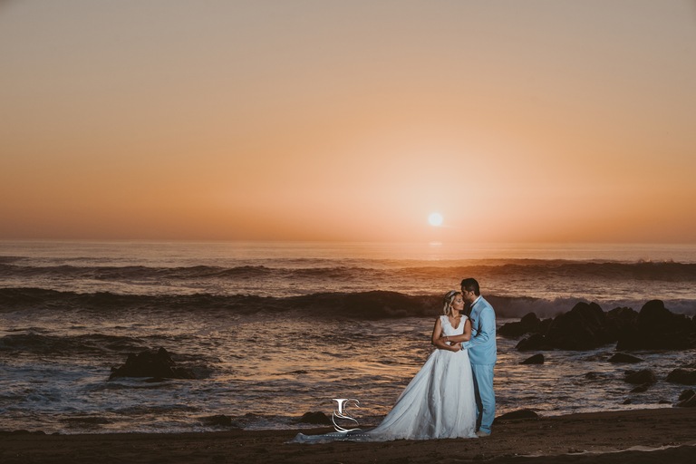 Wedding Destination-Best Photographer-Love the dress-Póvoa de Varzim-Praia-Portugal