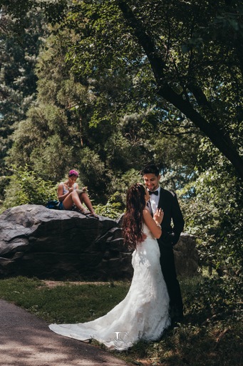 Wedding Destination-Best Photographer-Love the dress-Central Park-New York-USA