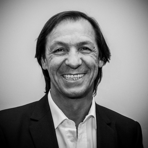 Fernando Gomes, ex jogador de futebol.